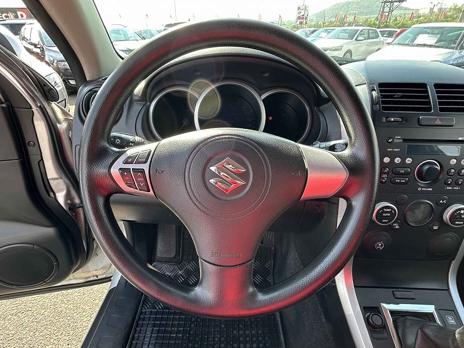 Suzuki Grand Vitara 1.6i 