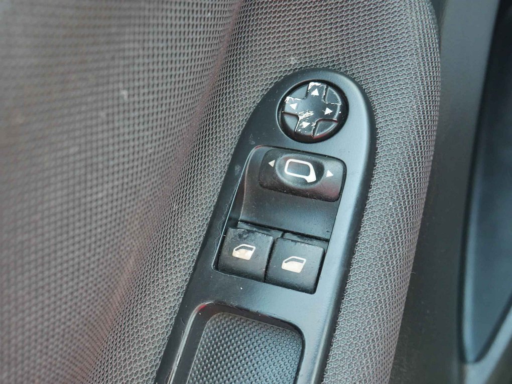 Peugeot 207 1.6 i 