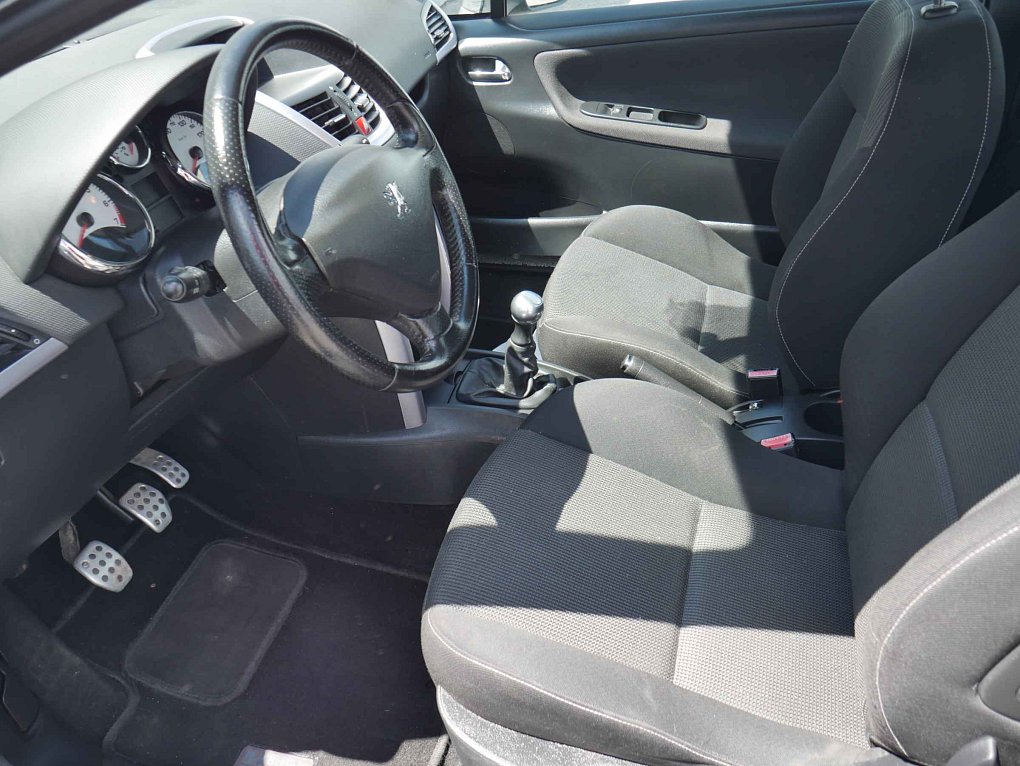 Peugeot 207 1.6 i 