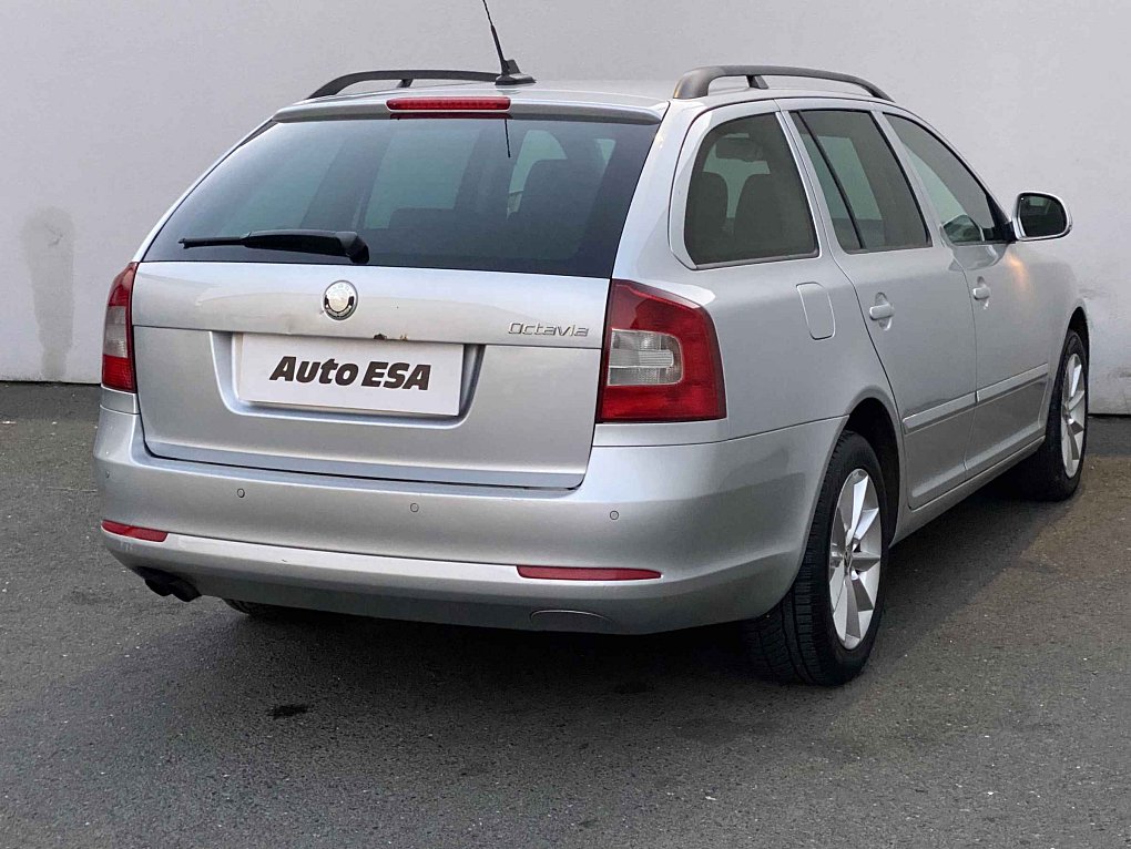 Škoda Octavia II 2.0TDI Elegance
