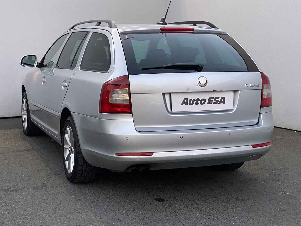 Škoda Octavia II 2.0TDI Elegance