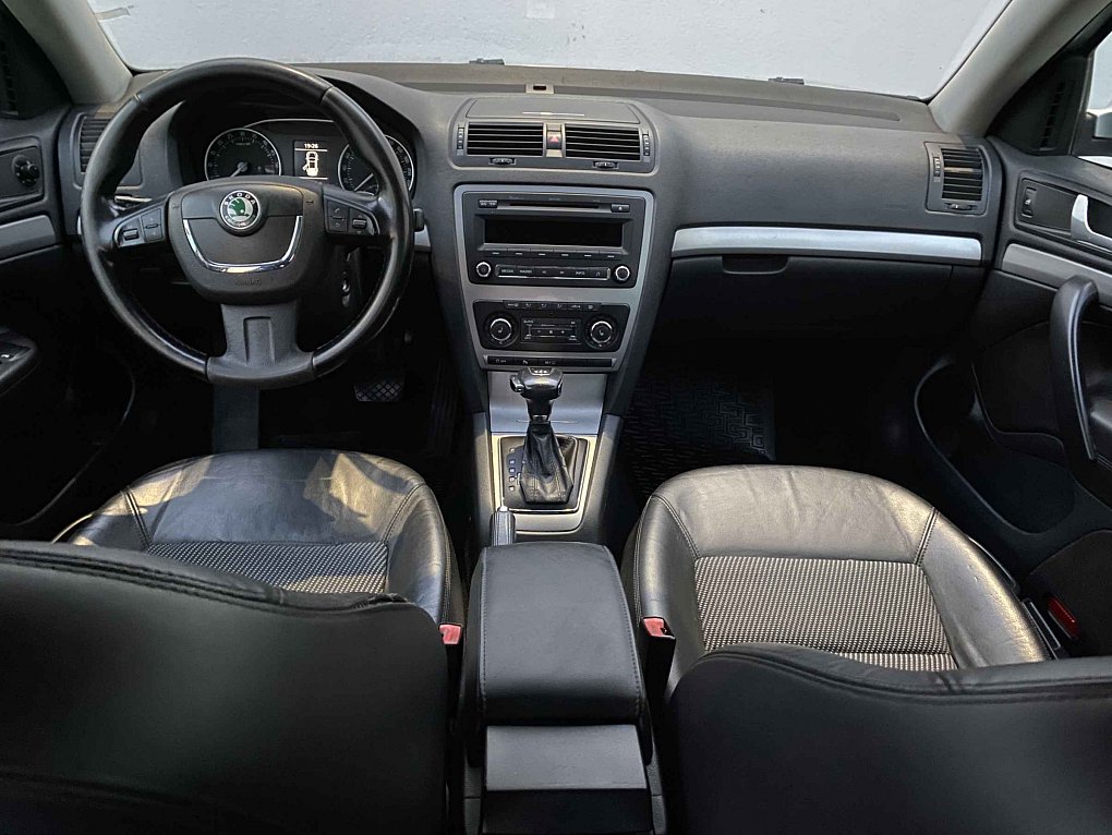 Škoda Octavia II 2.0TDI Elegance