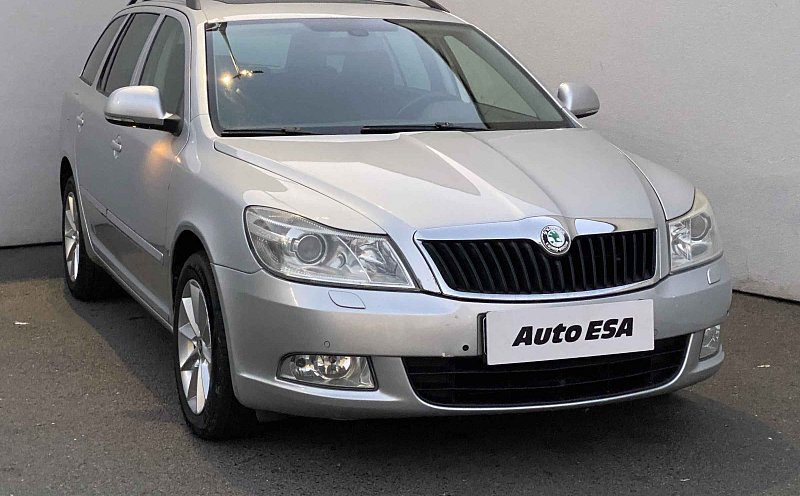 Škoda Octavia II 2.0TDI Elegance