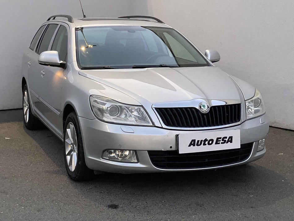 Škoda Octavia II 2.0TDI Elegance