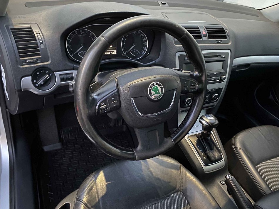 Škoda Octavia II 2.0TDI Elegance
