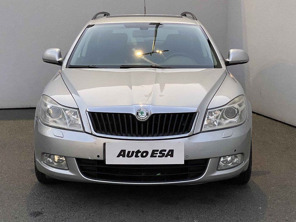 Škoda Octavia II 2.0TDI Elegance