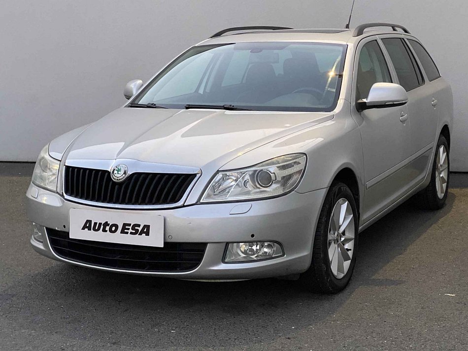 Škoda Octavia II 2.0TDI Elegance