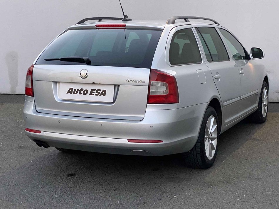 Škoda Octavia II 2.0TDI Elegance