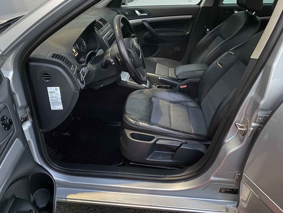 Škoda Octavia II 2.0TDI Elegance