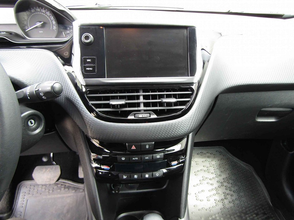 Peugeot 2008 1.2 PT 