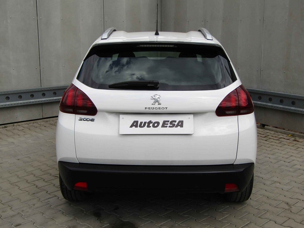 Peugeot 2008 1.2 PT 