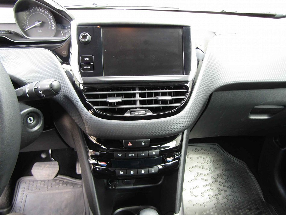 Peugeot 2008 1.2 PT 
