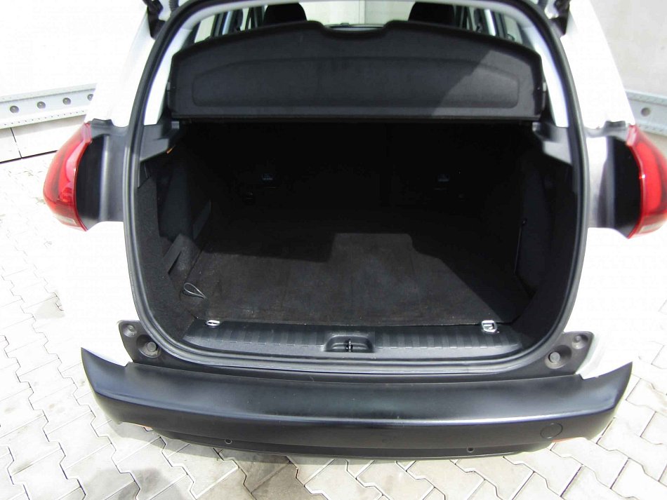 Peugeot 2008 1.2 PT 