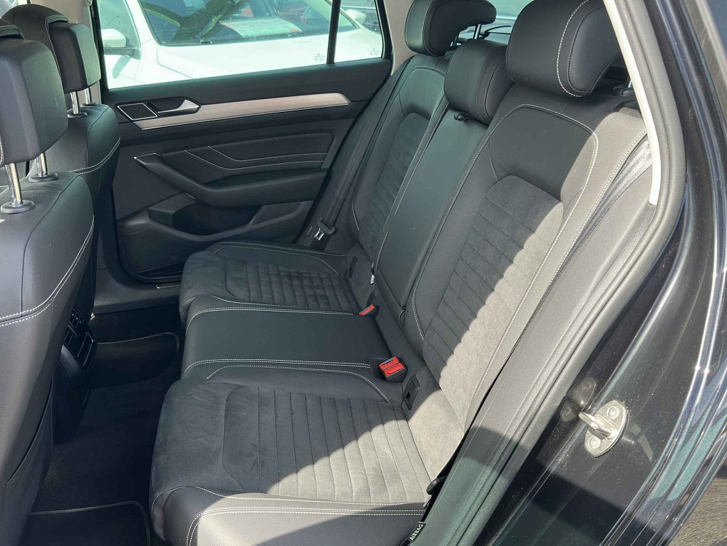Volkswagen Passat 2.0 TSi 