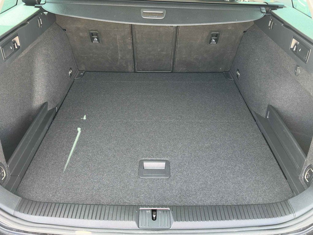 Volkswagen Passat 2.0 TSi 