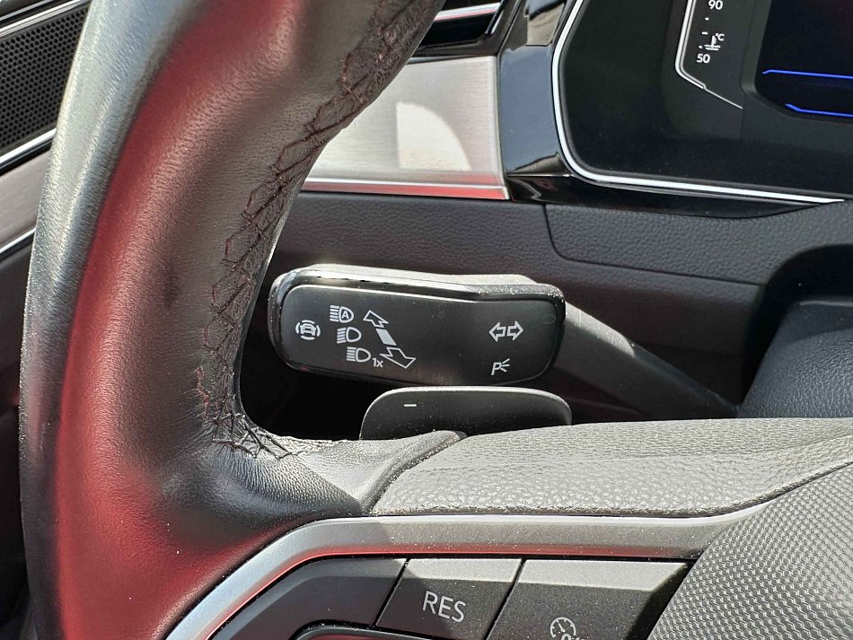 Volkswagen Passat 2.0 TSi 