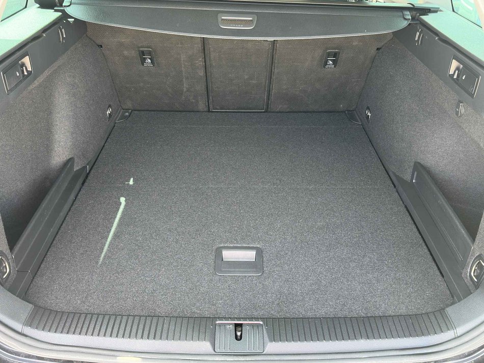Volkswagen Passat 2.0 TSi 