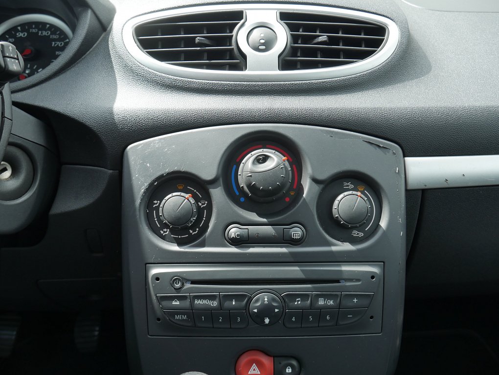 Renault Clio 1.2i 