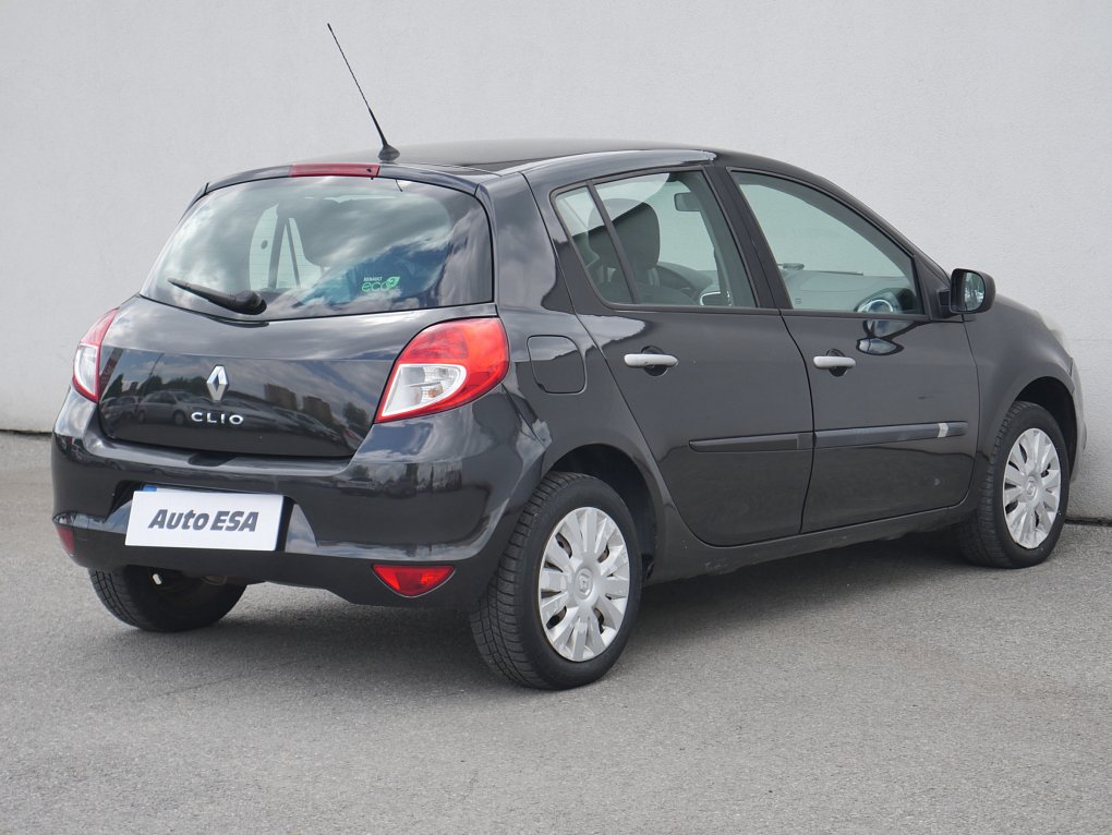 Renault Clio 1.2i 