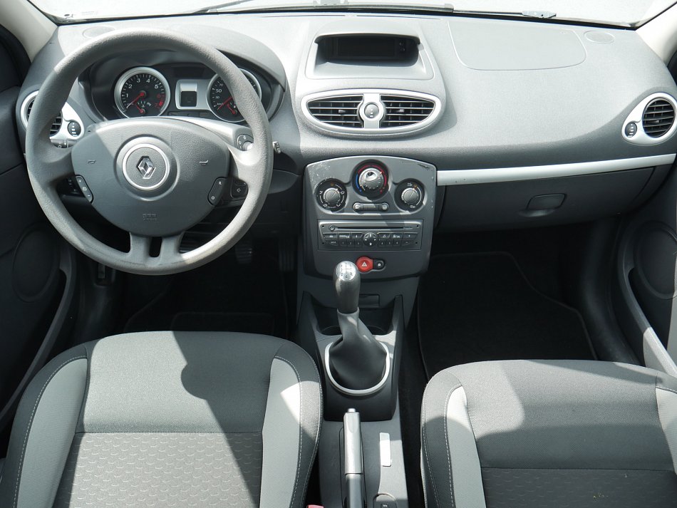Renault Clio 1.2i 