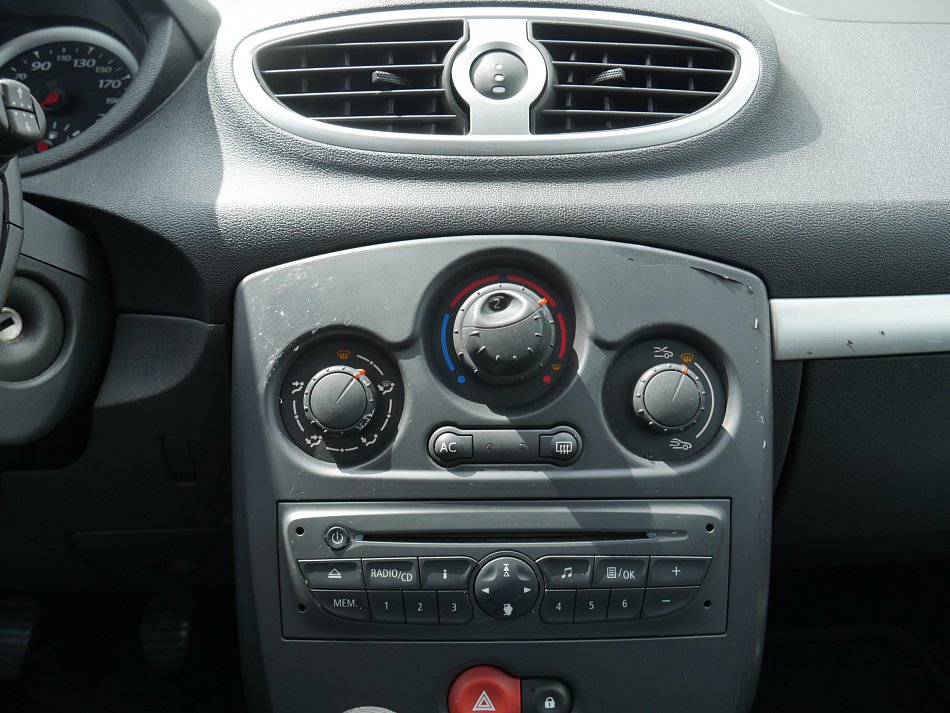 Renault Clio 1.2i 