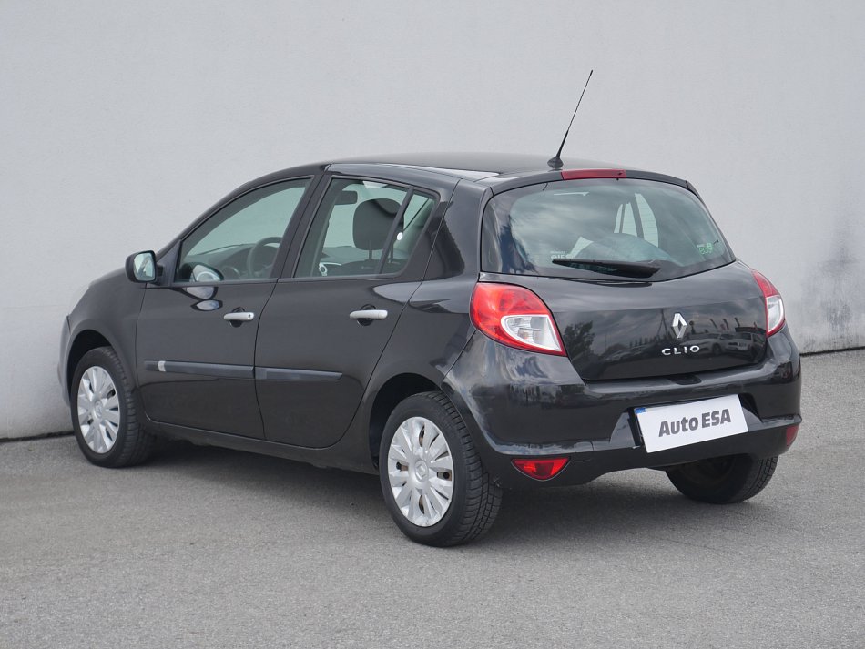 Renault Clio 1.2i 