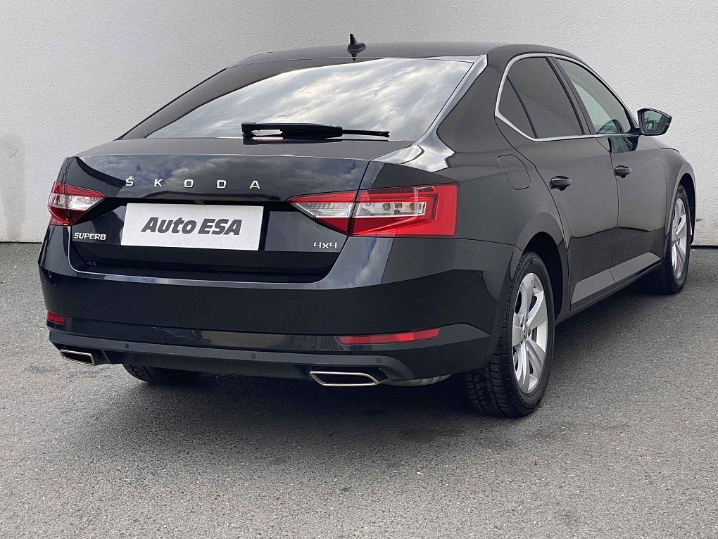 Škoda Superb III 2.0TSi  4x4