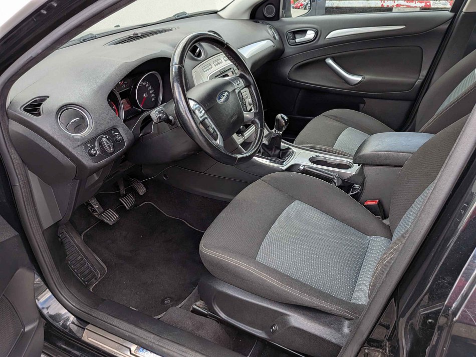 Ford Mondeo 1.8 TDCi 