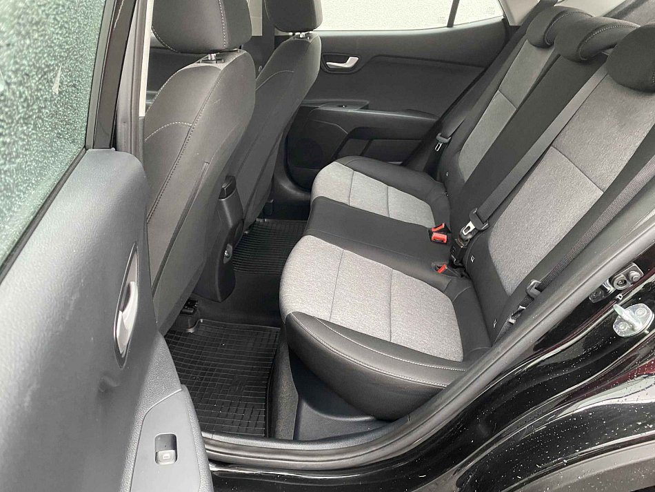 Kia Stonic 1.2i 