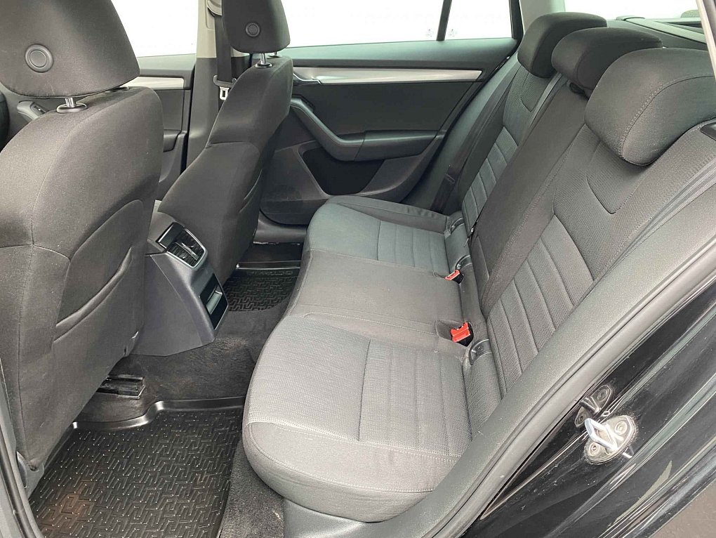 Škoda Octavia III 2.0TDi Elegance