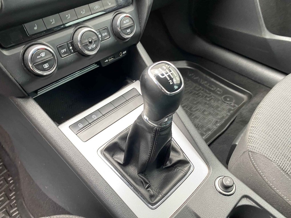 Škoda Octavia III 2.0TDi Elegance