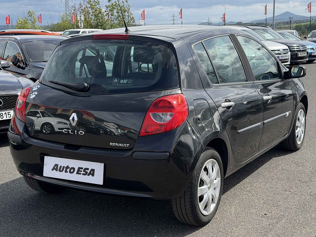 Renault Clio 1.6 16V 