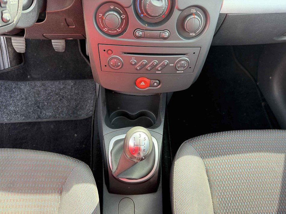 Renault Clio 1.6 16V 