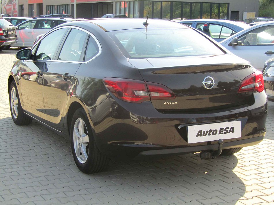Opel Astra 1.6i 