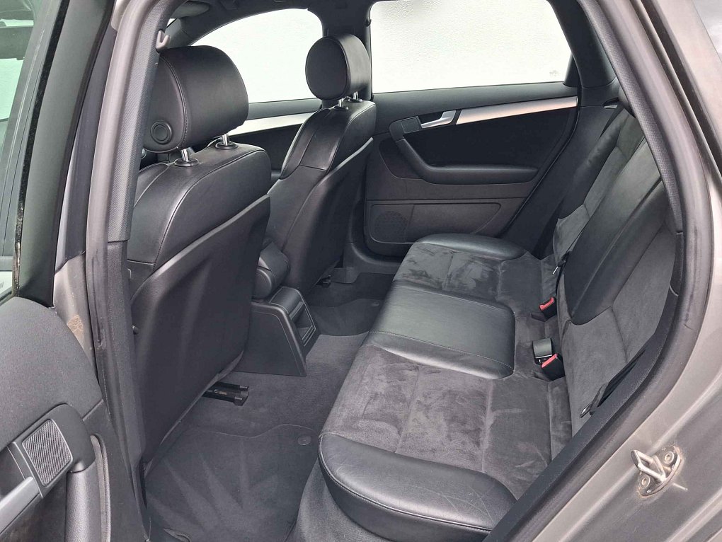Audi A3 3.2 i  Quattro