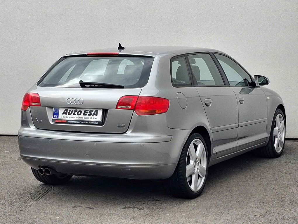 Audi A3 3.2 i  Quattro