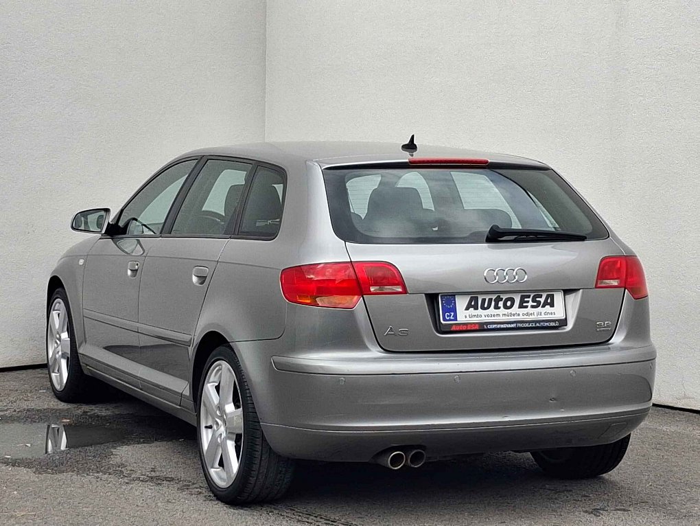 Audi A3 3.2 i  Quattro