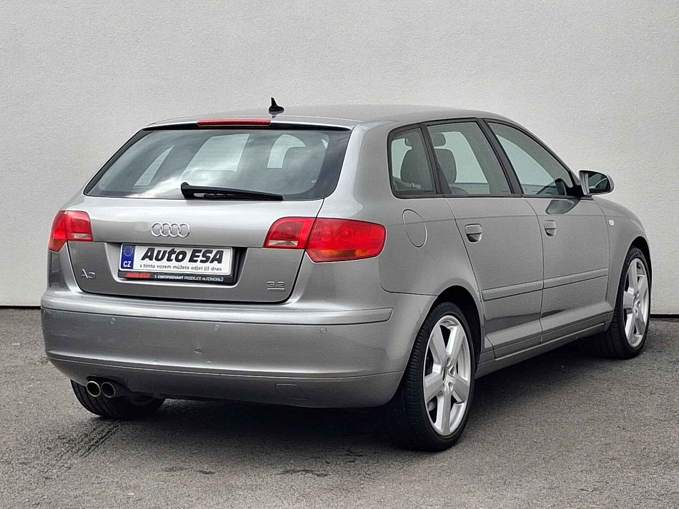 Audi A3 3.2 i  Quattro