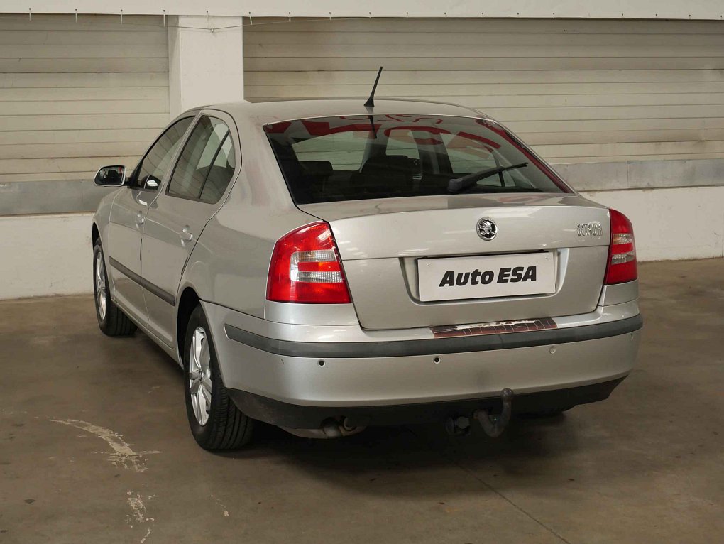 Škoda Octavia II 1.6 FSi 