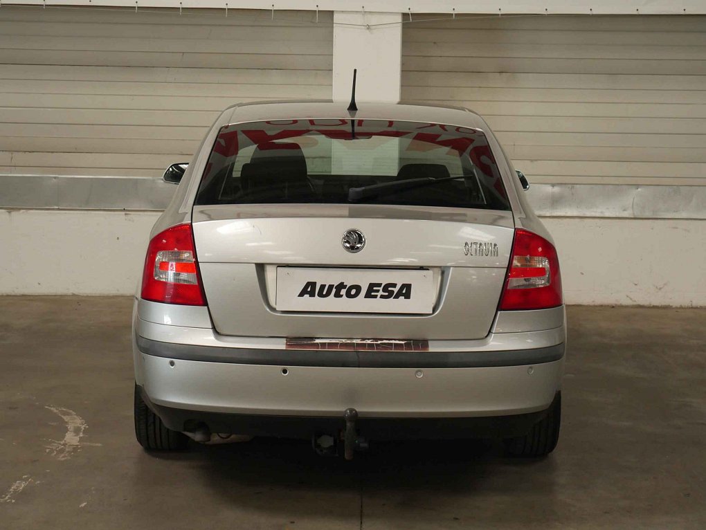 Škoda Octavia II 1.6 FSi 
