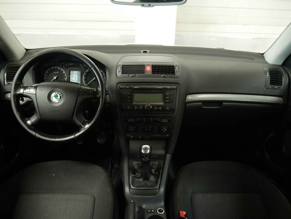 Škoda Octavia II 1.6 FSi 