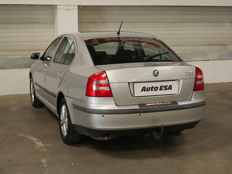 Škoda Octavia II 1.6 FSi 