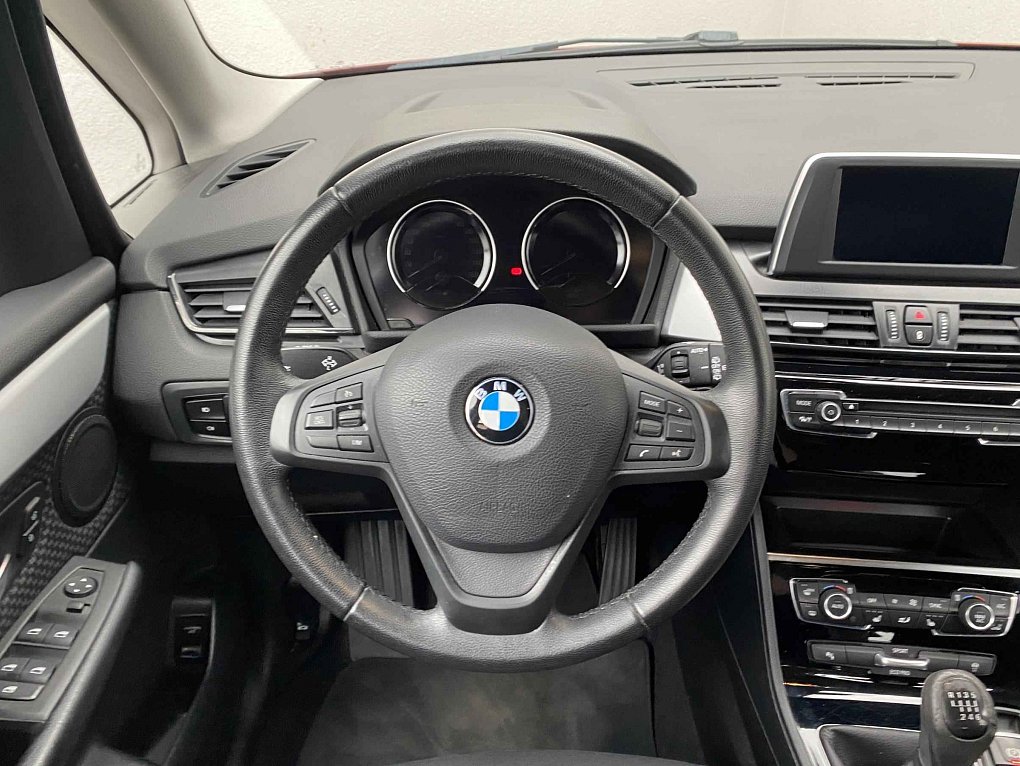 BMW Řada 2 1.5 i Advantage 218i
