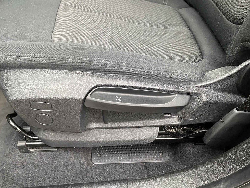 BMW Řada 2 1.5 i Advantage 218i