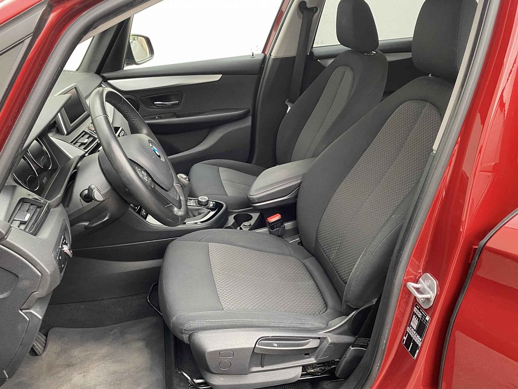 BMW Řada 2 1.5 i Advantage 218i