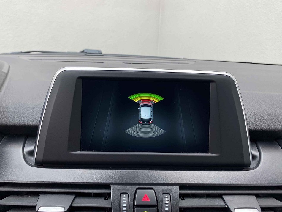 BMW Řada 2 1.5 i Advantage 218i