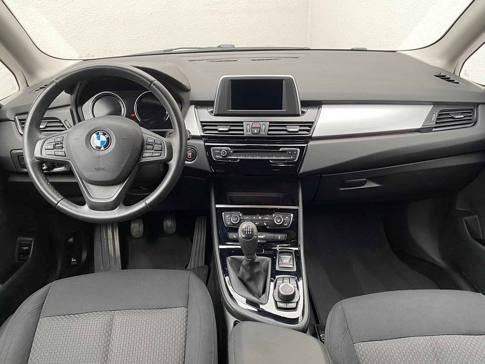 BMW Řada 2 1.5 i Advantage 218i