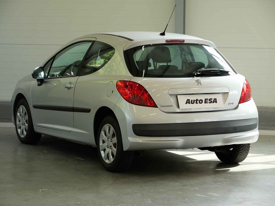 Peugeot 207 1.4i 