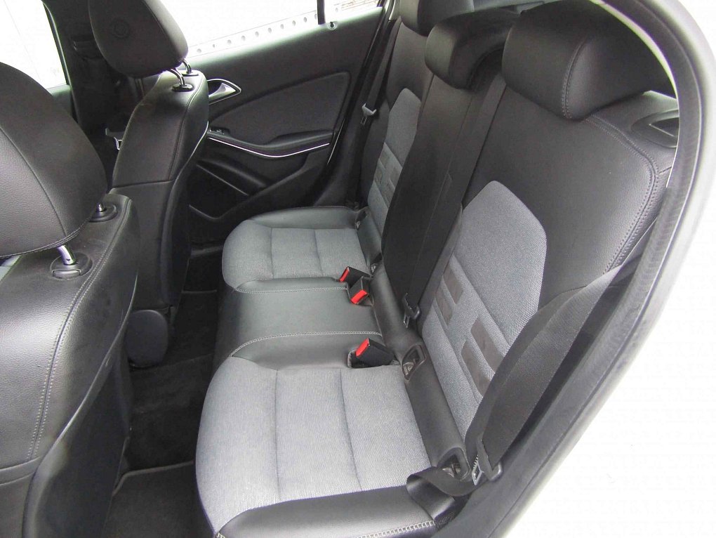 Mercedes-Benz GLA 2.2CDi  200d 4Mat
