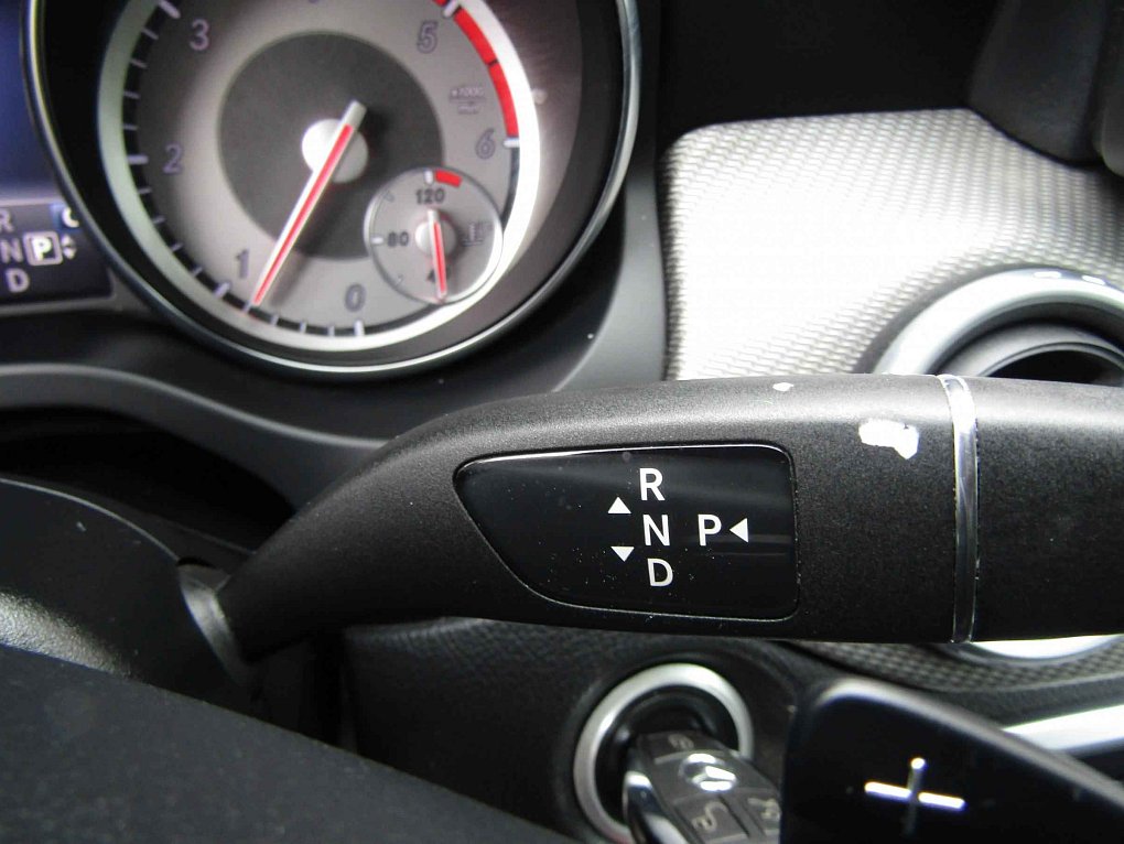 Mercedes-Benz GLA 2.2CDi  200d 4Mat